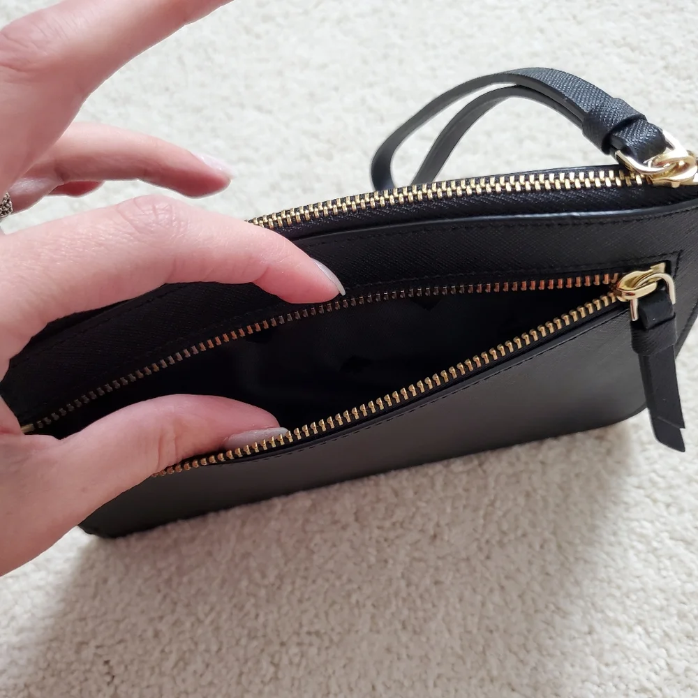 NWT Kate Spade Black Medium L-Zip Cameron Wristlet